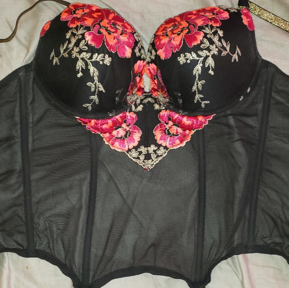 Victoria secret lingerie rose bustier 36c